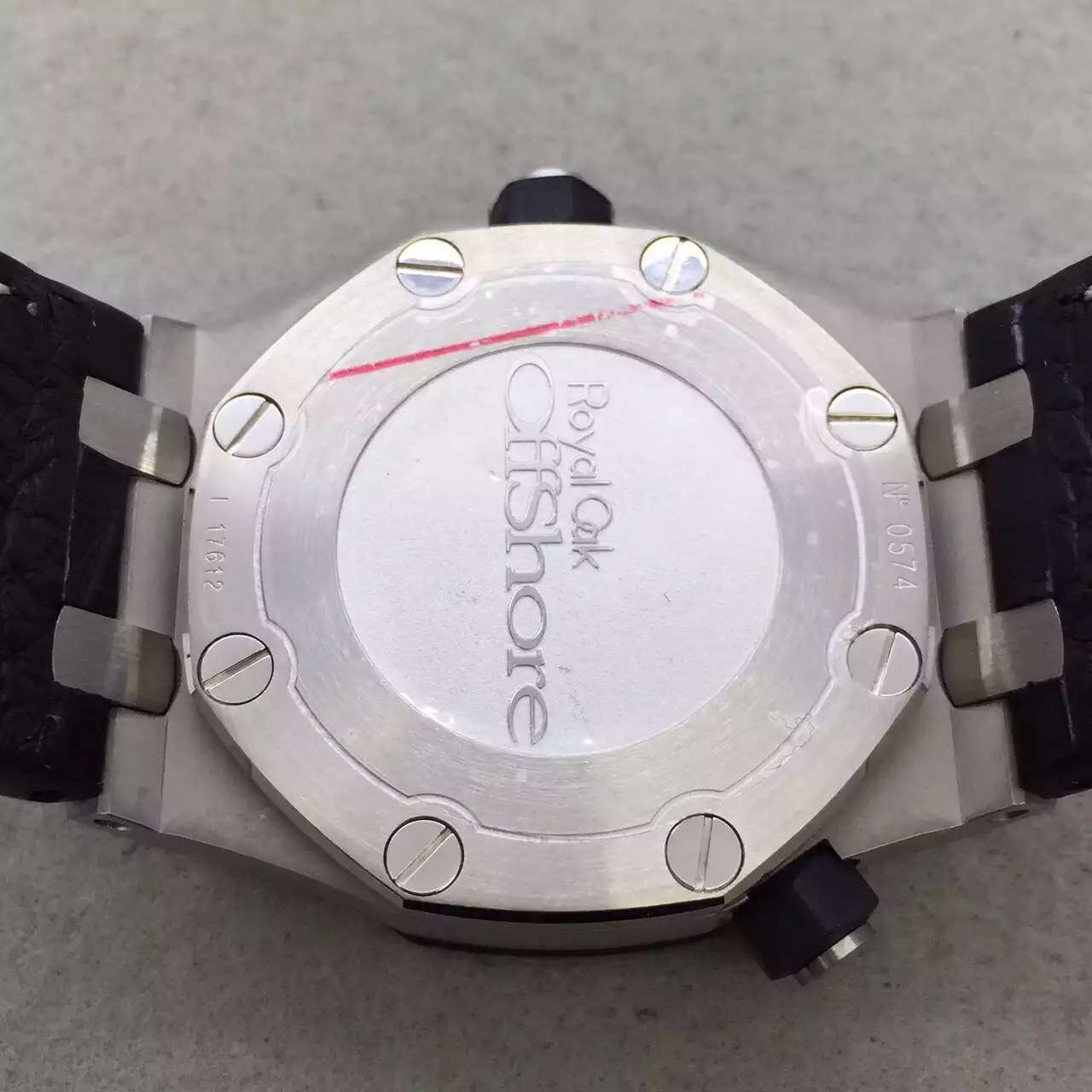 高端复刻表能看出来假的吗 (几百块的复刻表是真的吗)