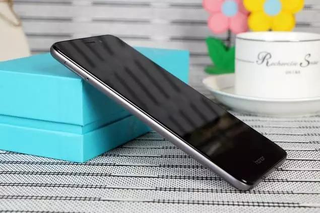 荣耀5c测评是铁做的吗,荣耀5c系列哪款最好