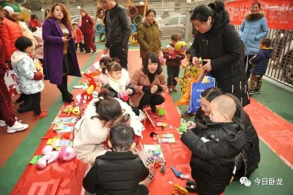 淘淘乐图书跳蚤市场,跳蚤市场幼儿园卖洞洞乐