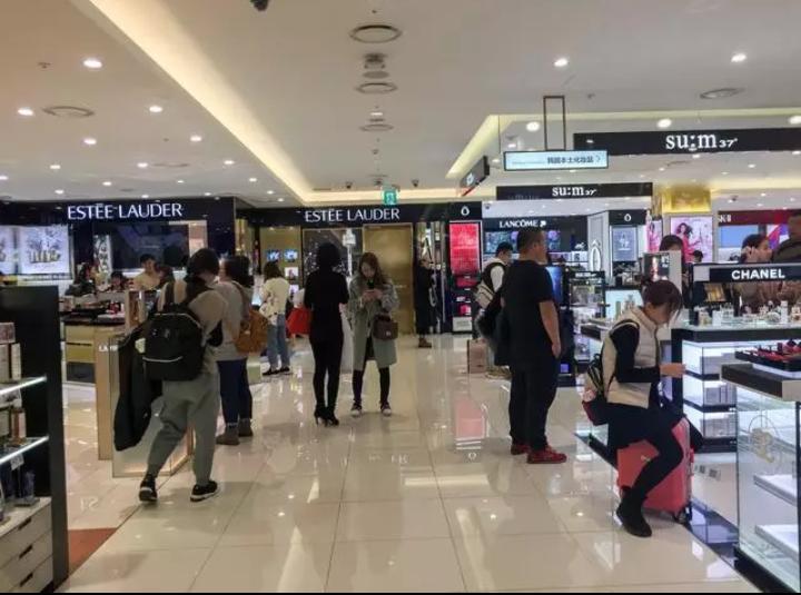 中国游客爆买日本商品,中国游客去韩国被嫌弃