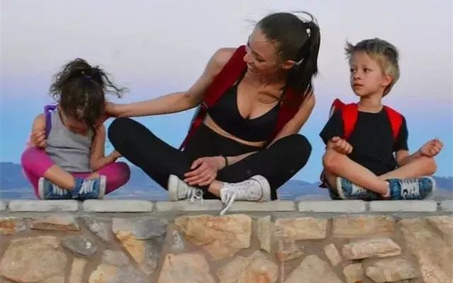 瑜伽生活简单清静,在家练瑜伽什么瑜伽比较好