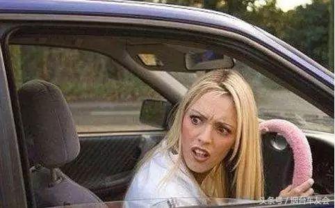 驾考考了5次没过崩溃痛哭,连续5次驾考不过