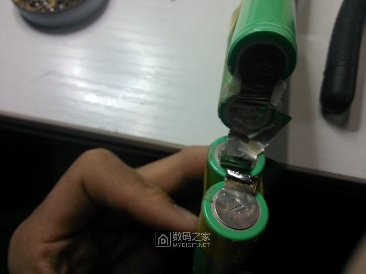 a32-f80笔记本电池换电芯,笔记本电脑b575电池换电芯教程