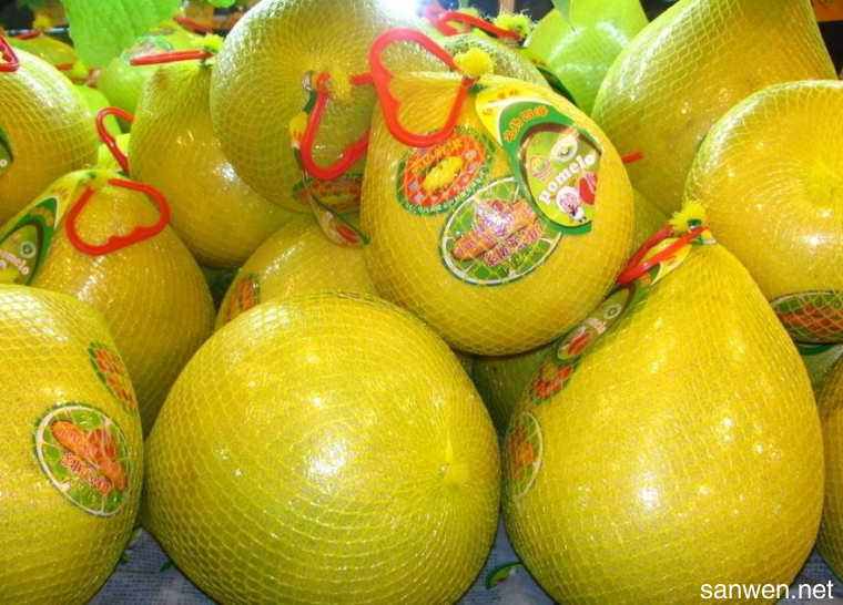 吃红心柚子有什么好处,吃柚子对高血压有好处吗