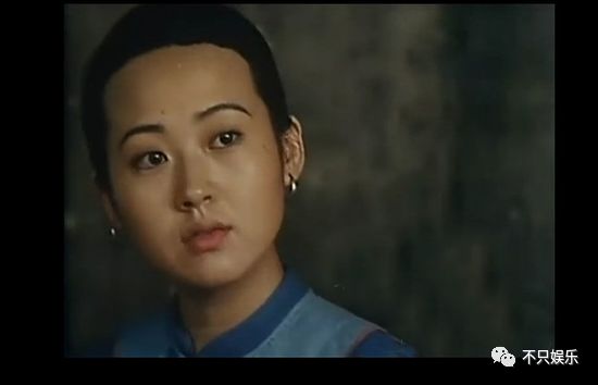 许晴到底是怎么保养的？48岁的年纪还有着少女的模样和*女熟**的身材