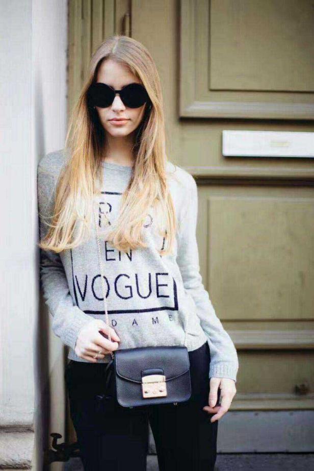 用一样东西完美宣示意大利的纯正血统，这款包包再适合不过啦~