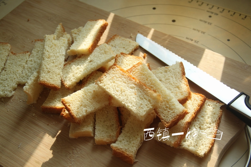 面包烤糊了不要扔这样处理还能吃,面包烤糊了不要扔