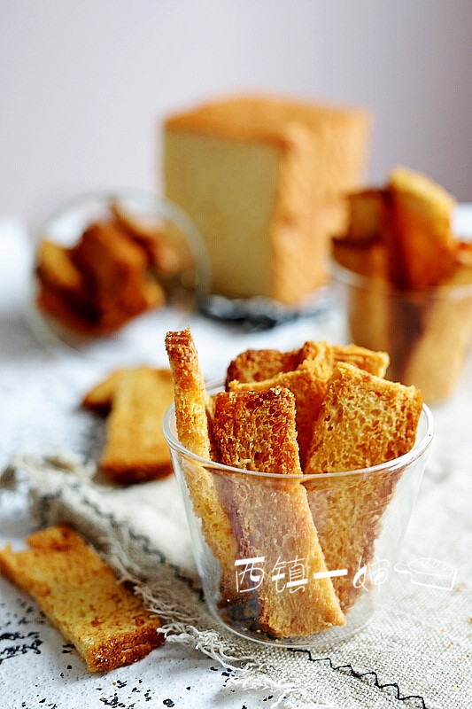 面包烤糊了不要扔这样处理还能吃,面包烤糊了不要扔