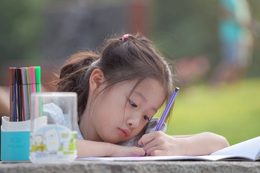 孩子患上强迫症了！父母该怎么帮助他？