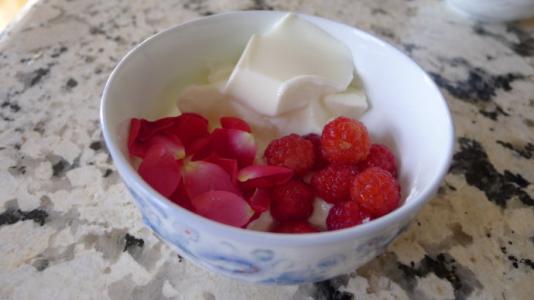 用维生素c自制美白淡斑面膜,自制面膜祛斑美白补水提拉紧致