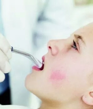 智齿发炎轻症和重症,智齿轻度龋坏怎么做