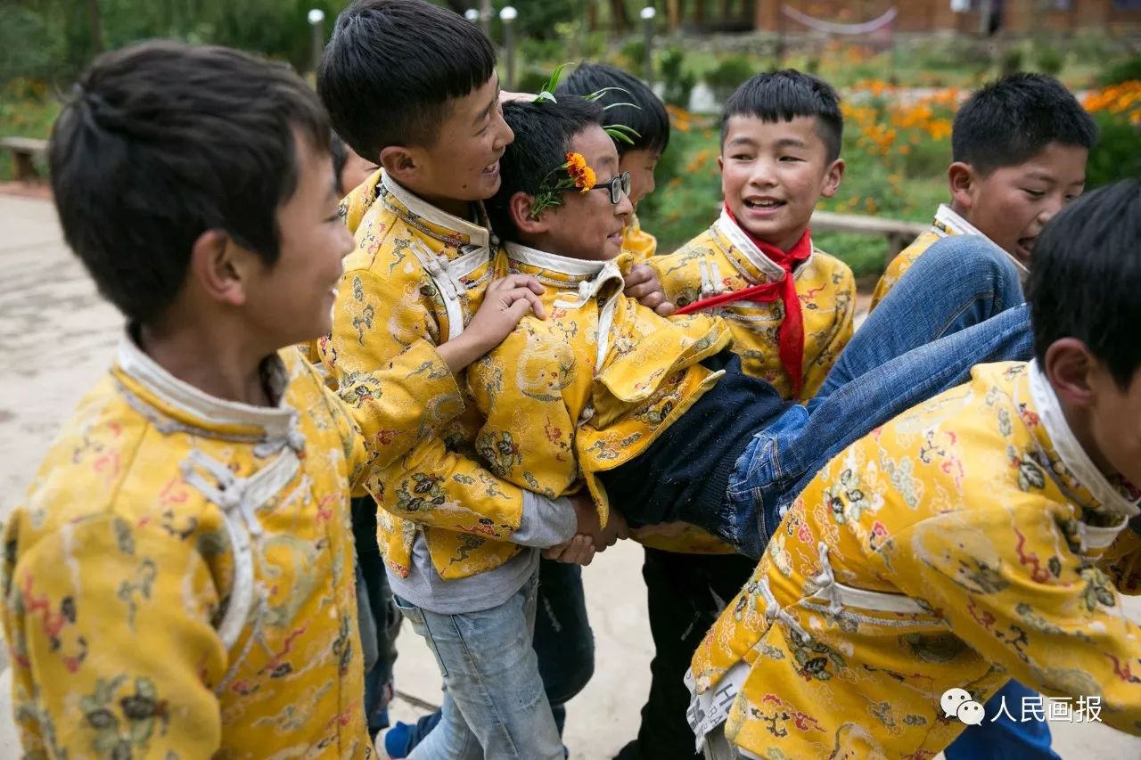 我的一周英语画报图片,我的一周英语画报