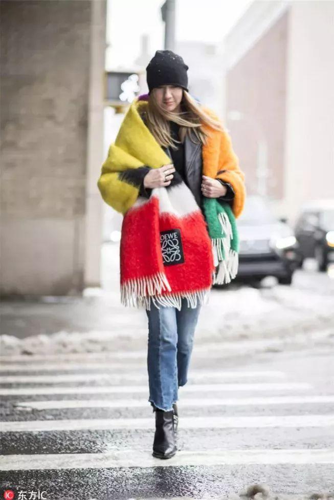 美丽围巾搭配时尚美出高级感,好看又时髦的围巾