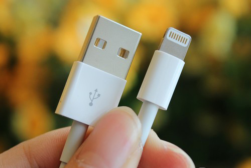 苹果原厂数据线和mfi数据线哪个好,苹果mfi数据线测评