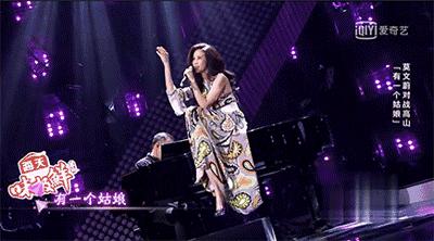 48岁的莫文蔚依旧美丽动人,一代人的女神莫文蔚依旧如此迷人