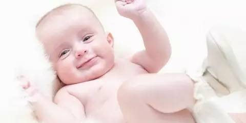 宝宝夜奶的正确方法图片,宝宝夜奶奶粉怎么喂