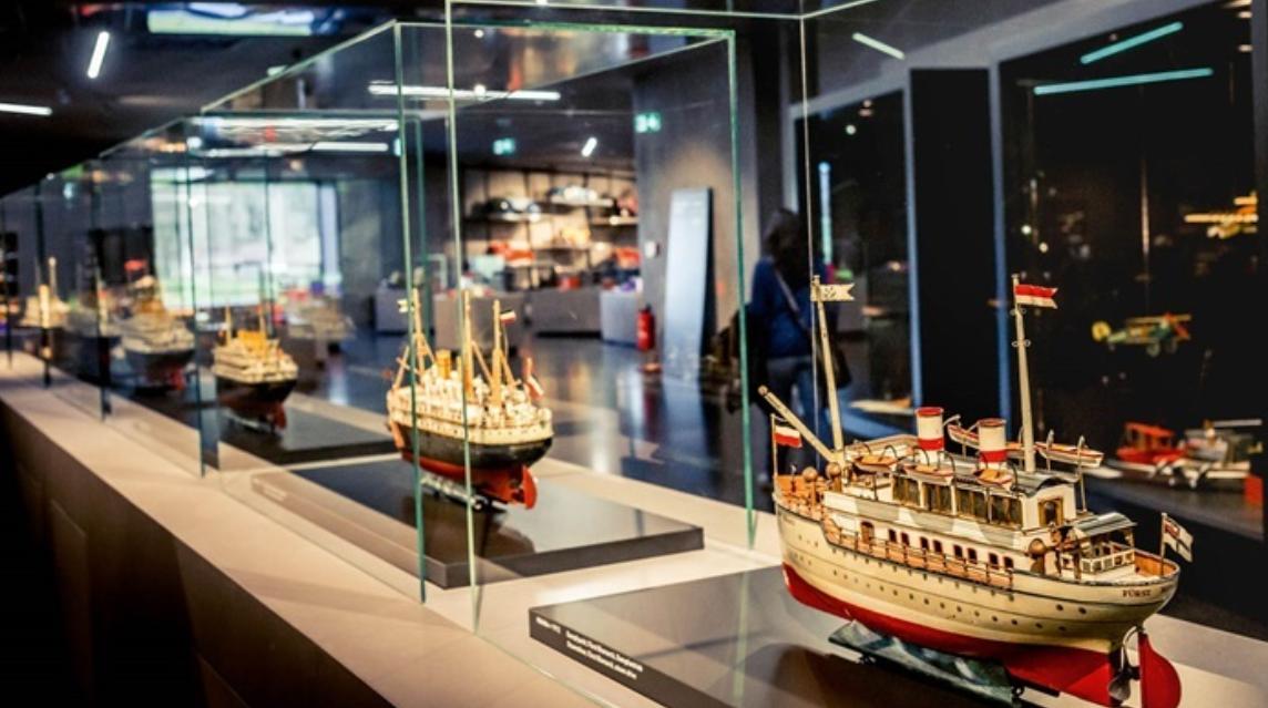 保时捷模型超仿真,保时捷模型超大