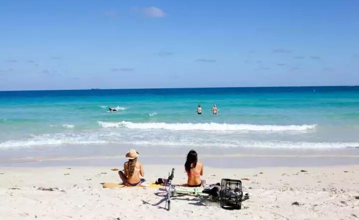 总有一个人在远方成为你的期待,每个人的内心都有一些想去的远方