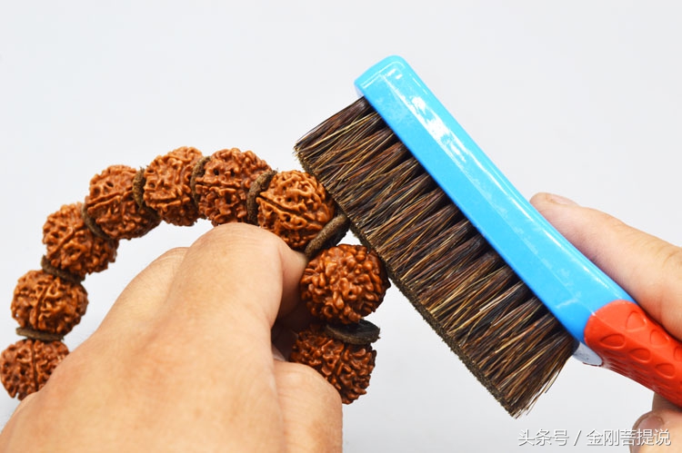 金刚菩提和核桃用什么刷子,刷金刚核桃哪种刷子最好