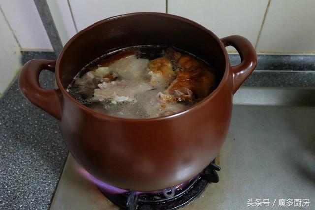 烤鸭架炖鸭汤的最佳搭配,烤鸭的鸭架熬汤怎么做好吃