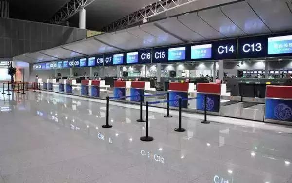 机票出票了名字错一个字怎么办,机票预订护照信息填错可以出票吗