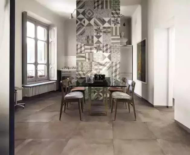 顶层做复式,顶层复式一般是比较贵还是便宜