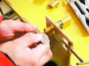 实体店c级锁芯与网购比较,超b级锁芯价格是多少