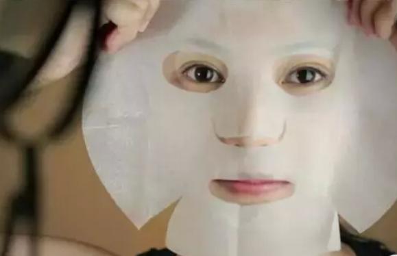 冬季脸蛋容易发红发烫，你可以这样护理皮肤