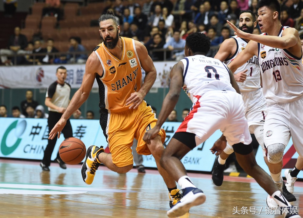 2017镜看体娱与佛山体育的50瞬间｜与巴萨球员偶遇与草根球星并肩