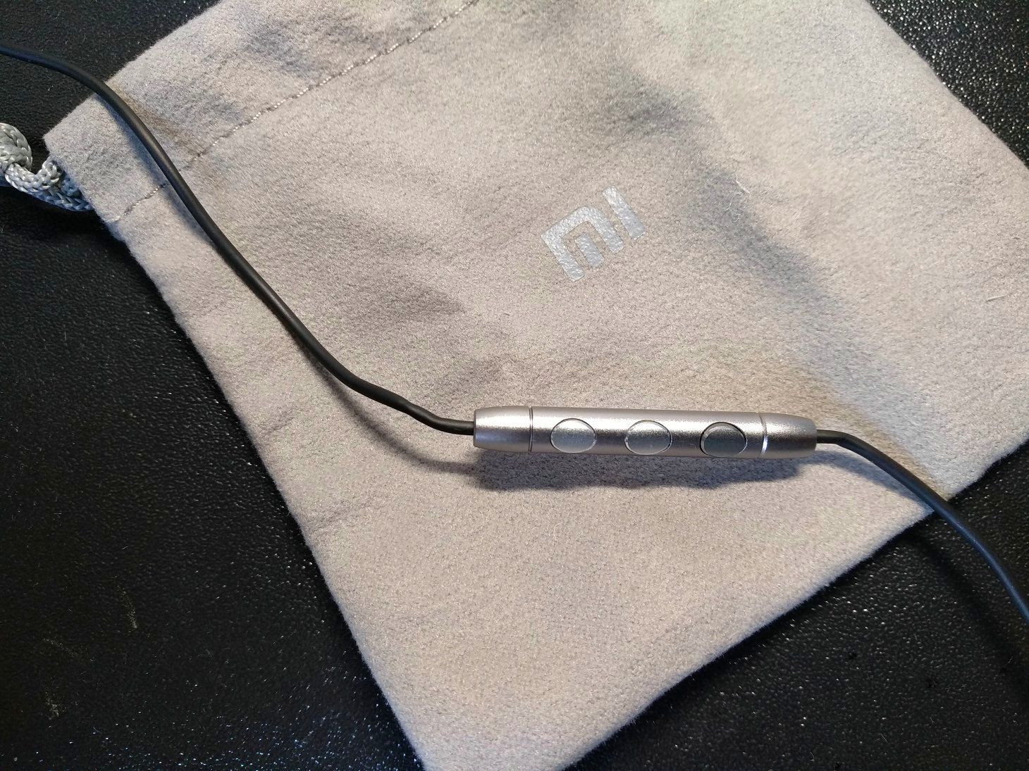 小米圈铁耳机pro发布,小米最好的耳机是圈铁耳机pro吗