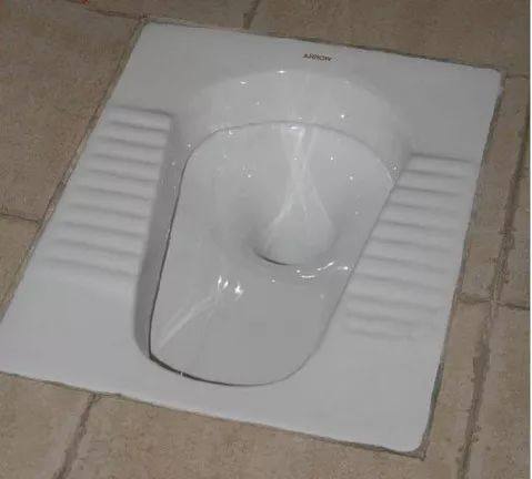 有什么办法避免拉屎的时候被溅水,拉屎时总是溅上水花怎么办