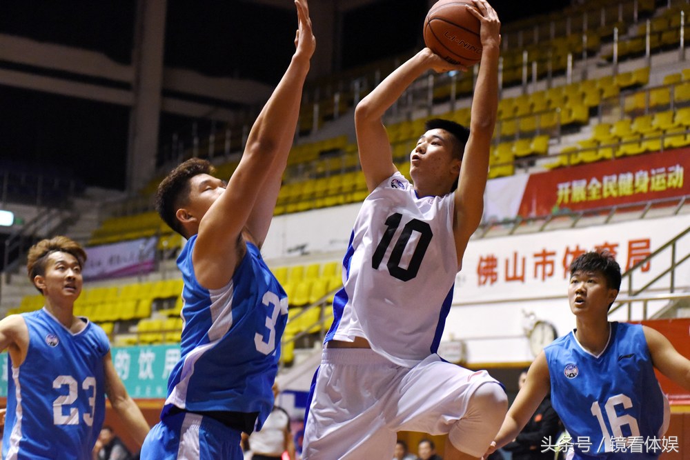 2017镜看体娱与佛山体育的50瞬间｜与巴萨球员偶遇与草根球星并肩