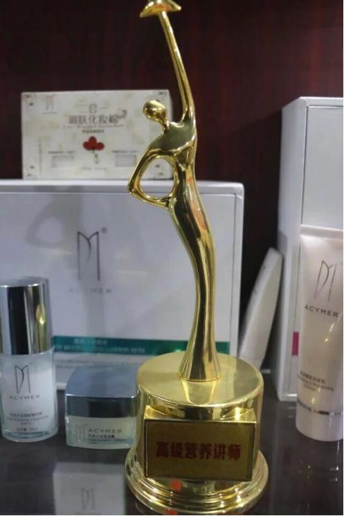 分享伊的家护肤故事,伊的家护肤导师揭秘