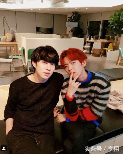 PGone手照细节被爆不伦恋，细数那些单靠手就可以火下去的玉手男