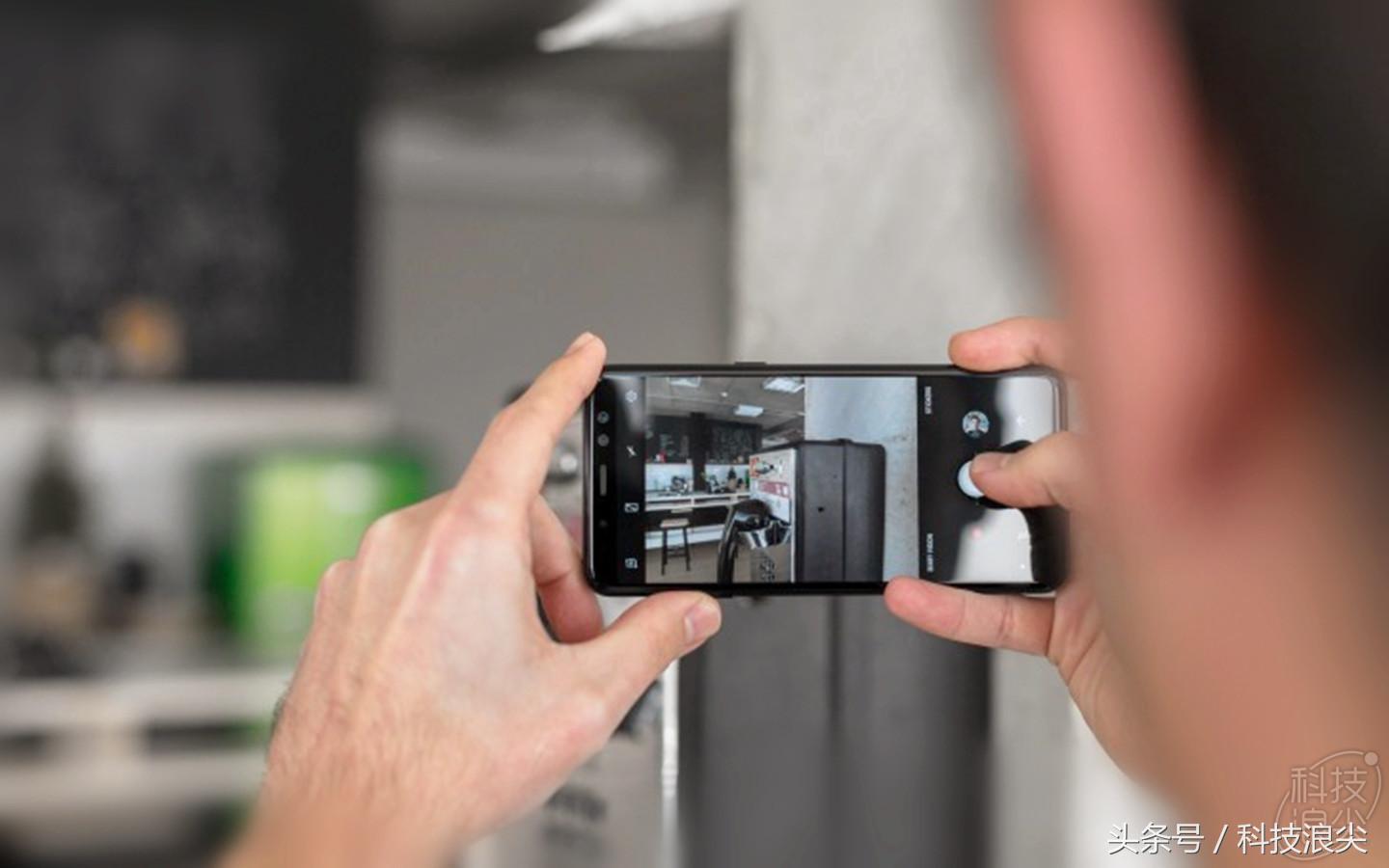 三星galaxyA8s手机,三星galaxya8s吃鸡