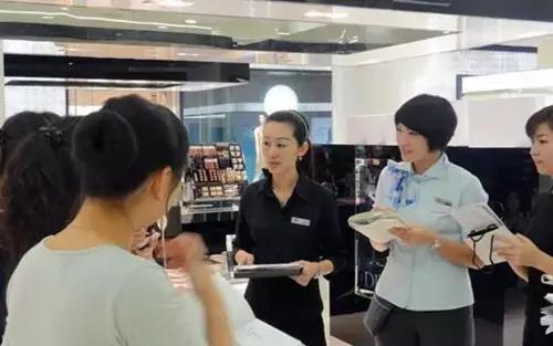 当下怎么做好化妆品实体店,网店打败实体店