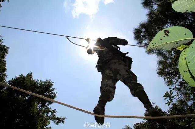 晚上站岗怎么才能不困啊,晚上怕黑怎么练胆量