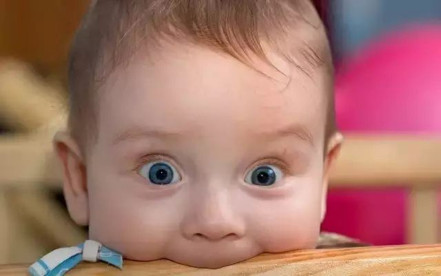 9个月宝宝不爱吃奶只爱吃辅食,宝宝不爱吃奶解决方法