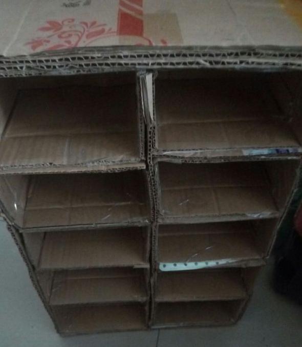 用废弃的快递箱做收纳本子,用小快递盒做收纳