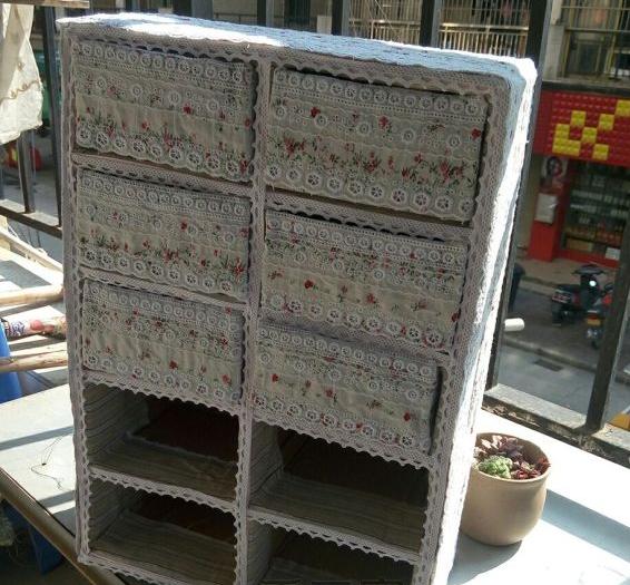 用废弃的快递箱做收纳本子,用小快递盒做收纳