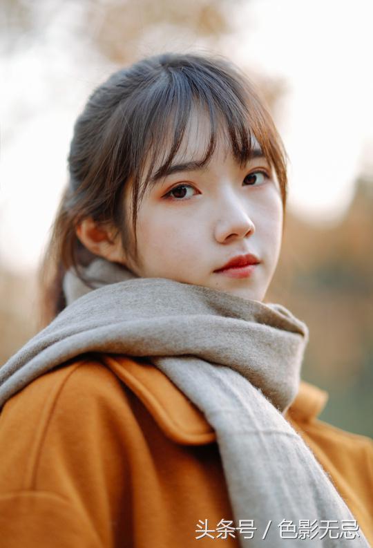 佳能85mmf1.4实图及报价,佳能85mmf1.8人像测评