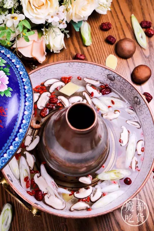 天冷了火锅肯定是不二之选了,适合天冷的火锅