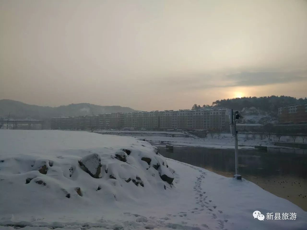 雪花赞美词,雪花飘飘北风萧萧