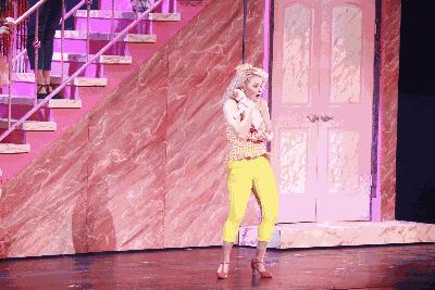 律政俏佳人女主哈佛片段,律政俏佳人哈佛教授