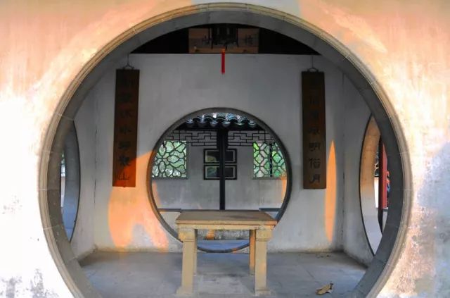 中国传统建筑门窗纹样,古建筑玉栏杆立柱上的雕刻