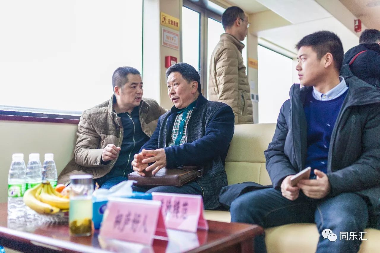 美炸了的风景图,美炸杭州亚运场馆灯光秀抢先看