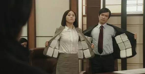 冬天怎么穿裙子才好看,冬天穿什么裙子好看又暖和