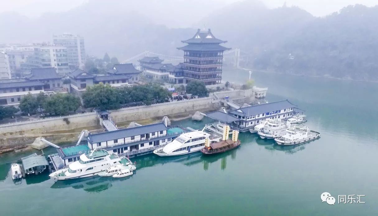 美炸了的风景图,美炸杭州亚运场馆灯光秀抢先看