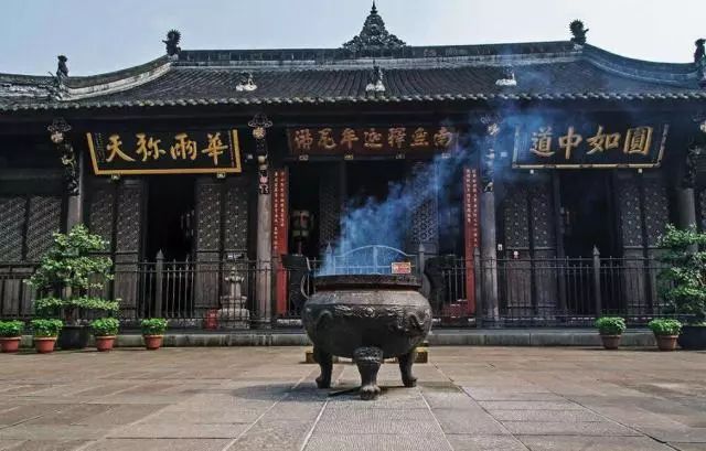 中国传统建筑门窗纹样,古建筑玉栏杆立柱上的雕刻