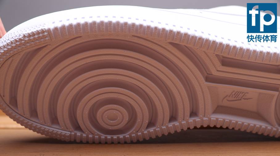 nikeairforce1mid开箱,nikeairforce1ultrafly